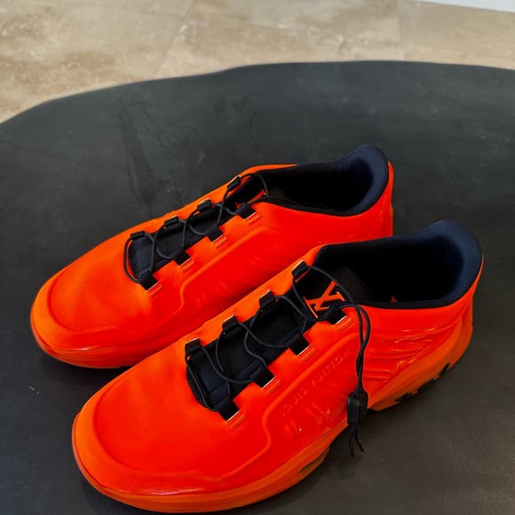 Louis Vuitton
Low trainers
Orange, Rubber - Picture 1 of 7
